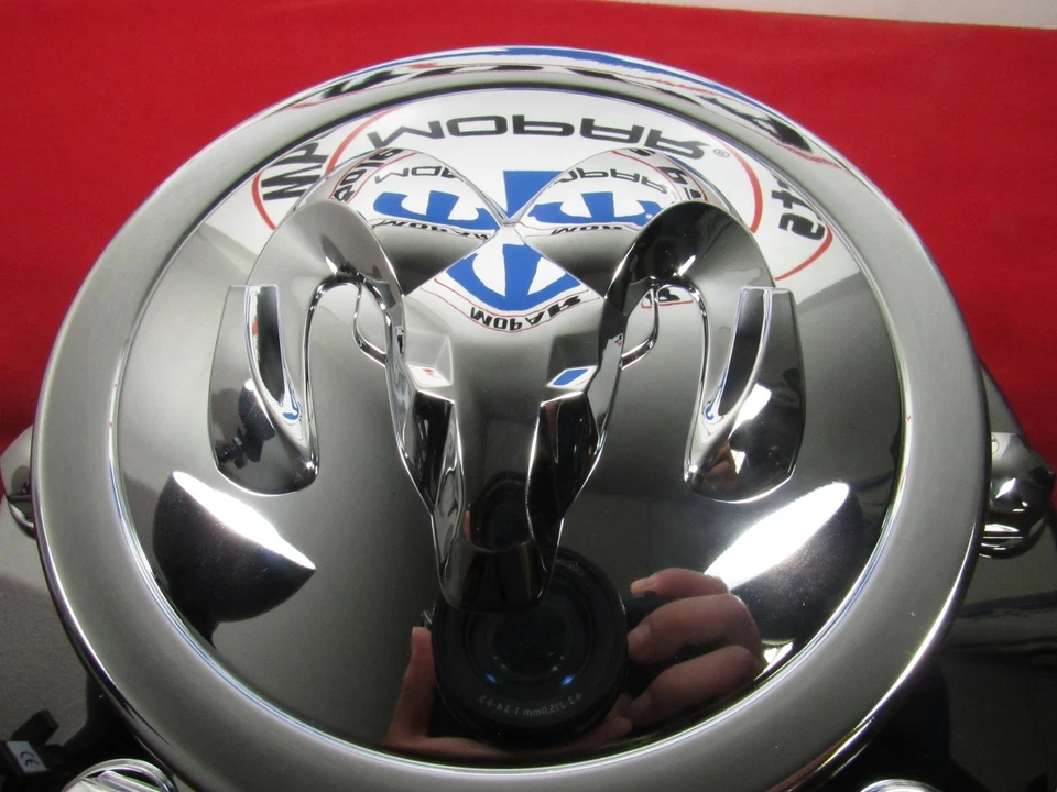 Cubierta de rueda doble tapa central trasera cromada Dodge Ram 3500 NUEVA OEM MOPAR Foto 3 de 4