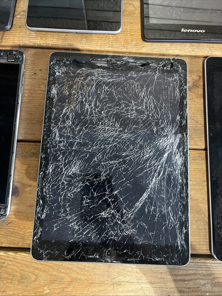 7X Tablet JobLot Bundle (Damaged/Faulty) For Parts Only - Image 3 of 4