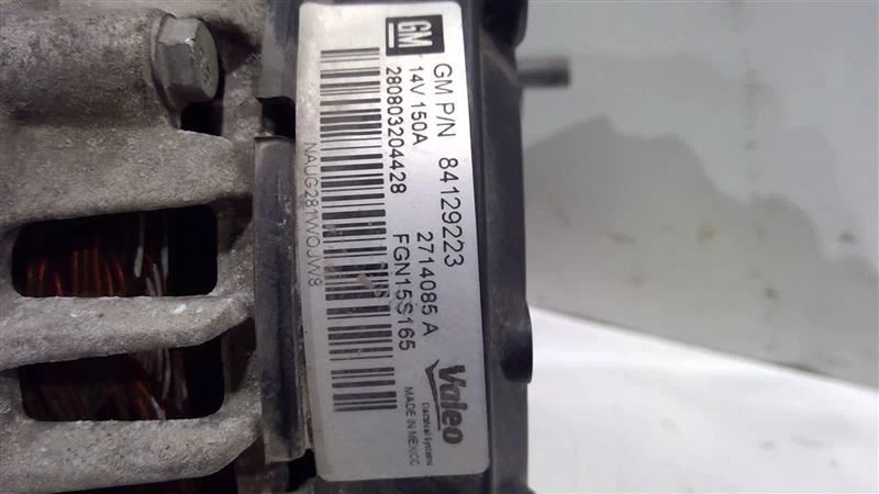 Alternador de motor Chevrolet Colorado 2018-2020 OEM 84129223 Foto 2 de 4