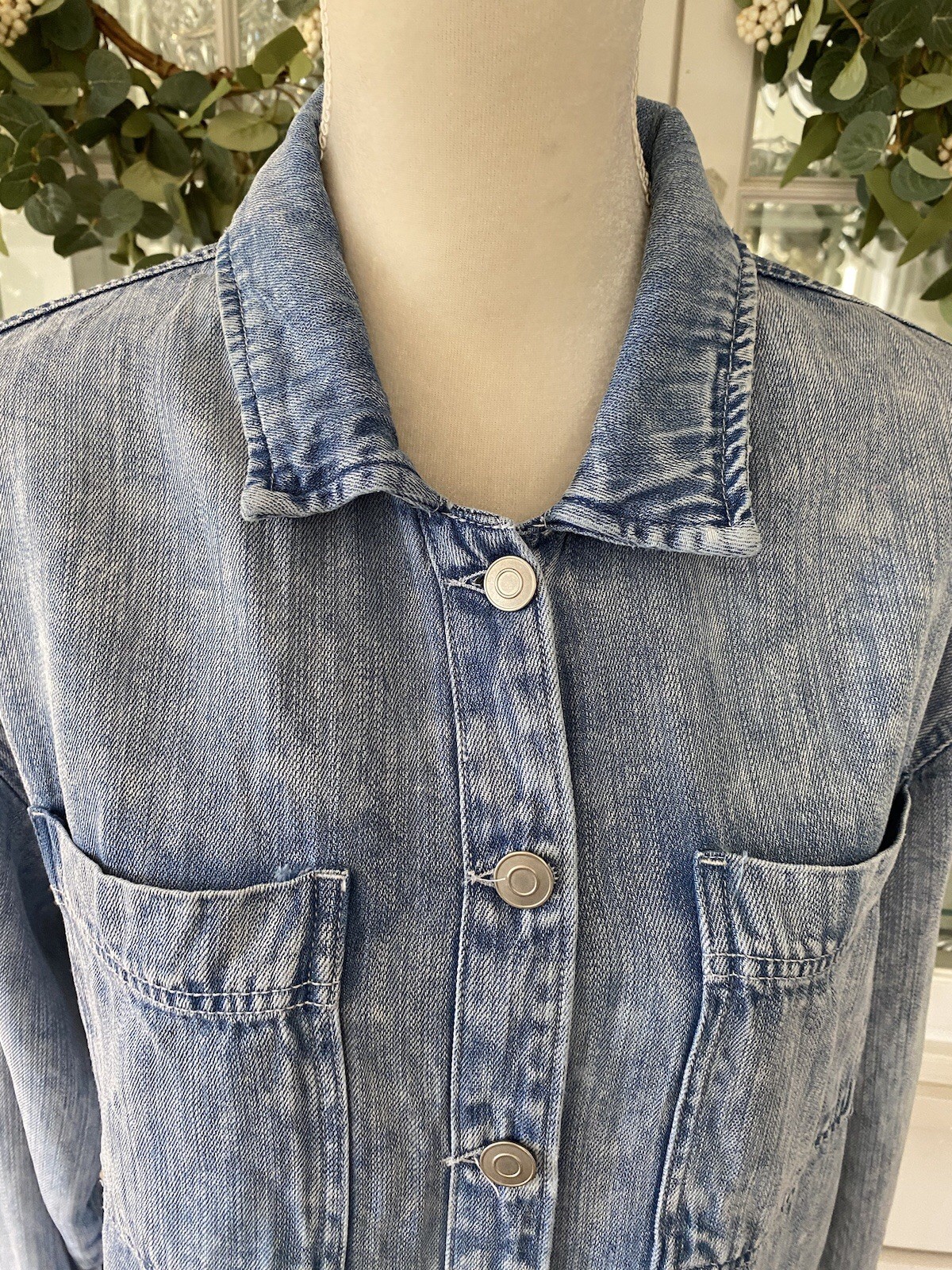 Thread & Supply Blue Bleach Washed Chambray Denim… - image 2