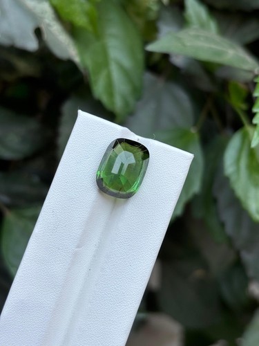 9.45 Ct. Green Tourmaline Cushion Faceted Cut Gemstone For Elevate Your Jewelry - Picture 2 of 4