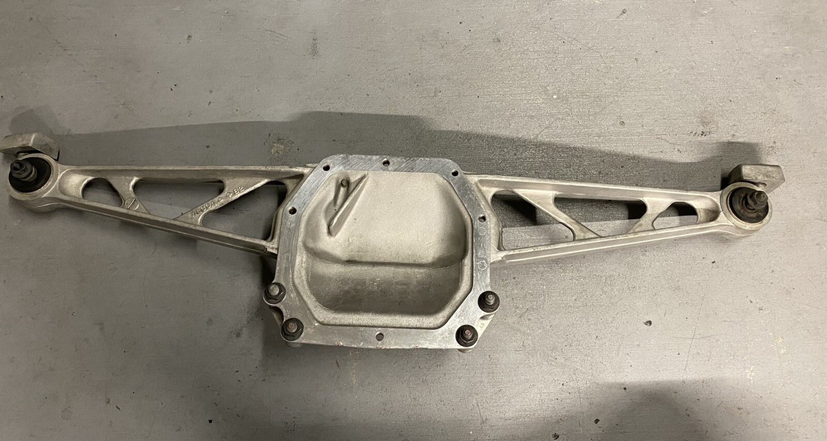 84-96 Corvette C4 Rear Differential Cover Batwing G92 Dana 36 GM
