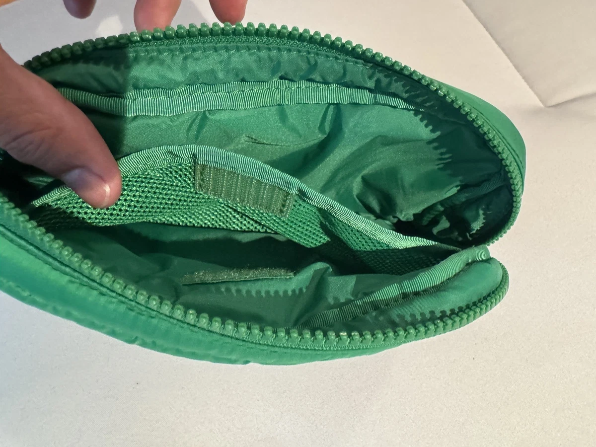 Supreme Puffer small pouch Green Fw22 - green