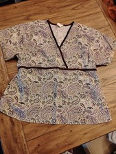 Tafford Scrub Top Size XL-Pink/Brown Paisley/Floral V-Neck-Chest