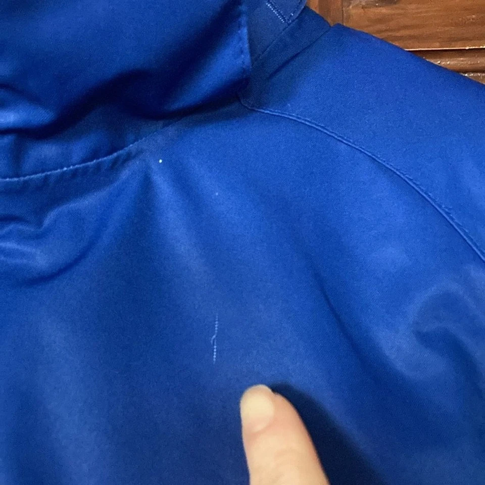 Casaco de inverno Roxy floral azul com capuz voo seco Parka tamanho juventude 14 XL *riscos - Imagem 3 de 4