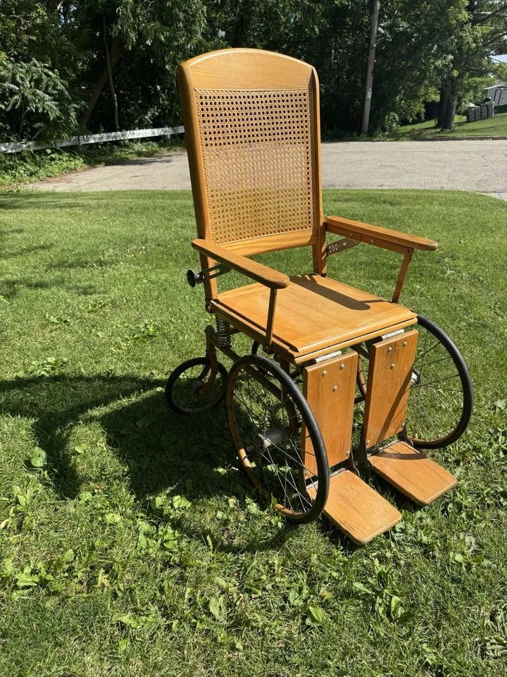 Cadeira de rodas/cômoda início dos anos 1900 - Imagem 2 de 4