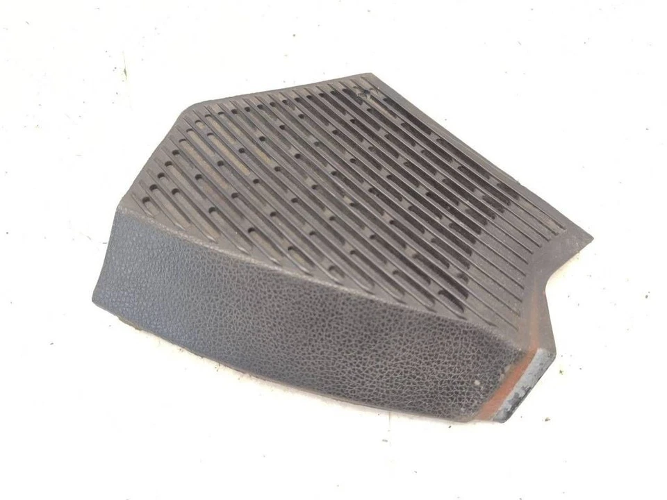 Mercedes-Benz W123 Coupe 1978 LHD dash dashboard left side speaker trim cover - Image 2 of 4