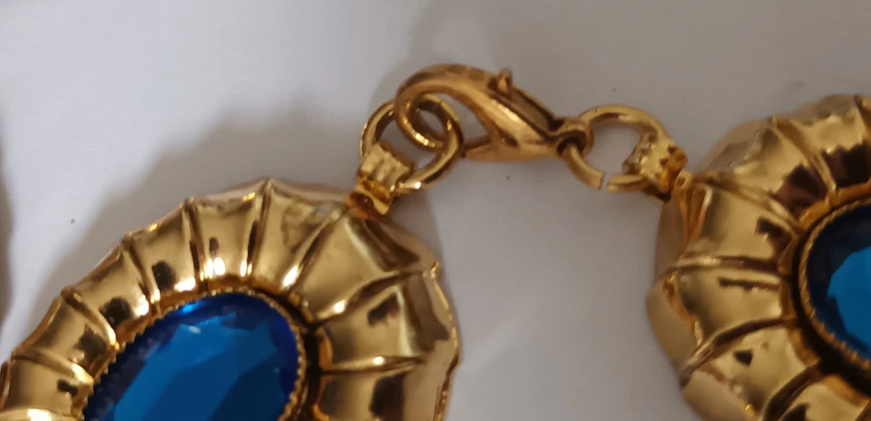 Collar de oro vintage con brillantes cristales de lucita multicolores Foto 4 de 4