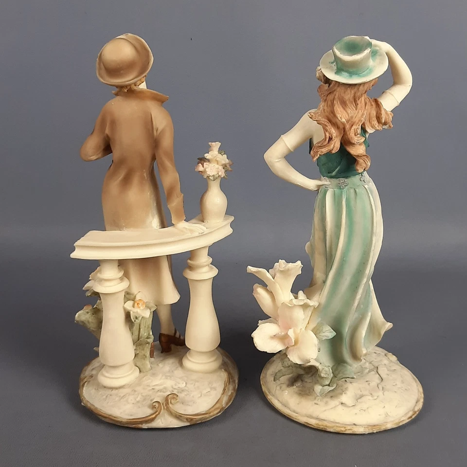 Coppia Sculture Dame Stile Liberty Art Deco Resina Moda 900 Vintage Anni 70 - Immagine 3 di 4