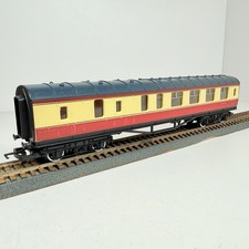 OO Scale Hornby R443 BR Ex LMS Coach Brake M26546 Crimson & Cream