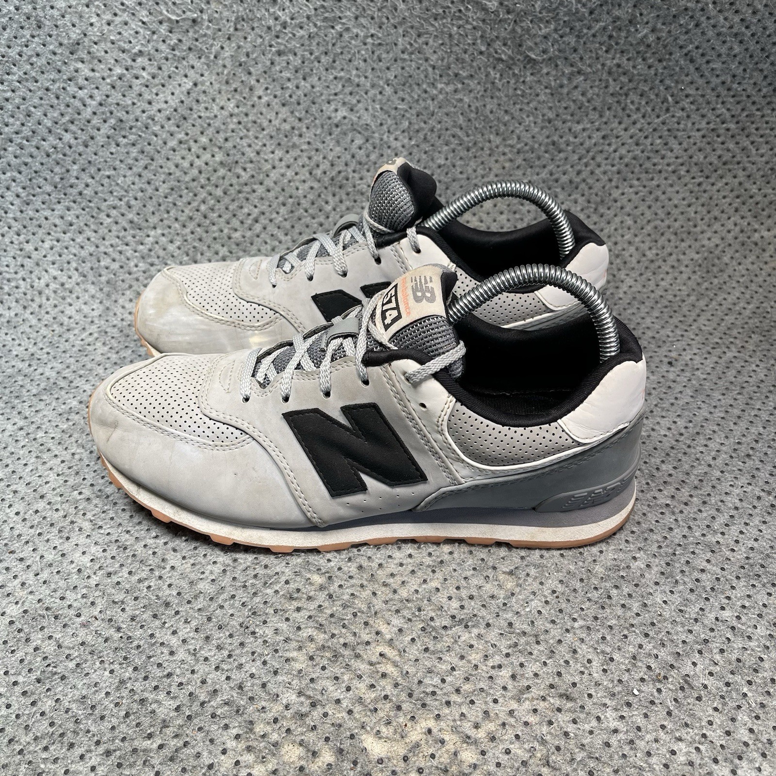 New Balance 574 Running Shoes Size 7 Men’s