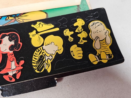 Colorforms Set - "Come Home, Snoopy!" • Origional Vintage 1972 • Peanuts - Picture 9 of 12
