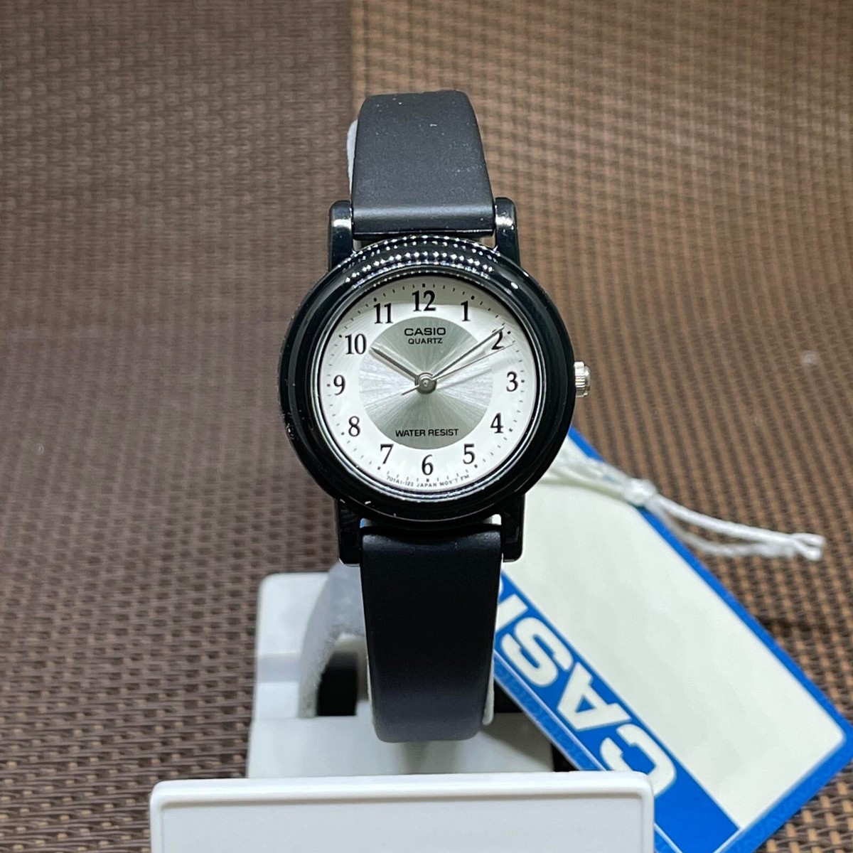Sporty Casio Women\'s Black LQ-139 Analog Wristwatch Watch Why I Love My $12 Casio Watch main image 3