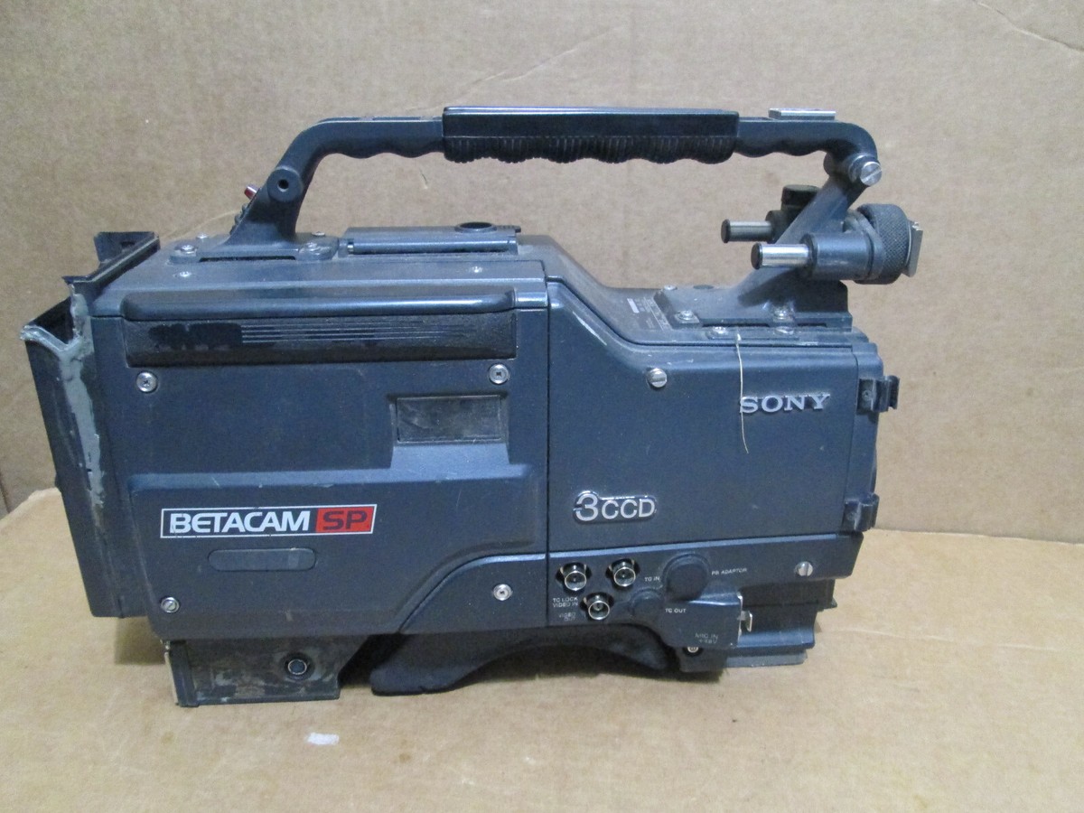 Sony BVW-200 BETACAM SP 3CCD Video Camera Body Only For Sony BVW-200 BETACAM SP 3CCD Video Camera Body Only For