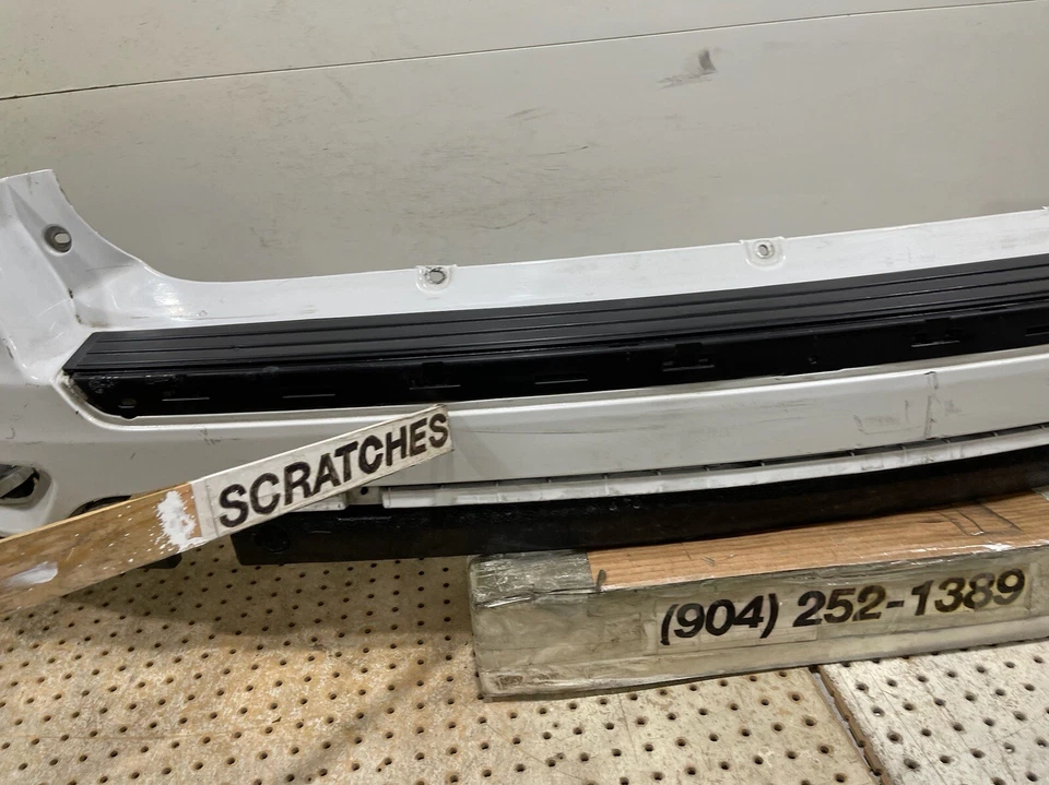 Cubierta de parachoques trasero deportiva OEM 2011-2016 Jeep Compass Base/Limited/Latitude Foto 4 de 4