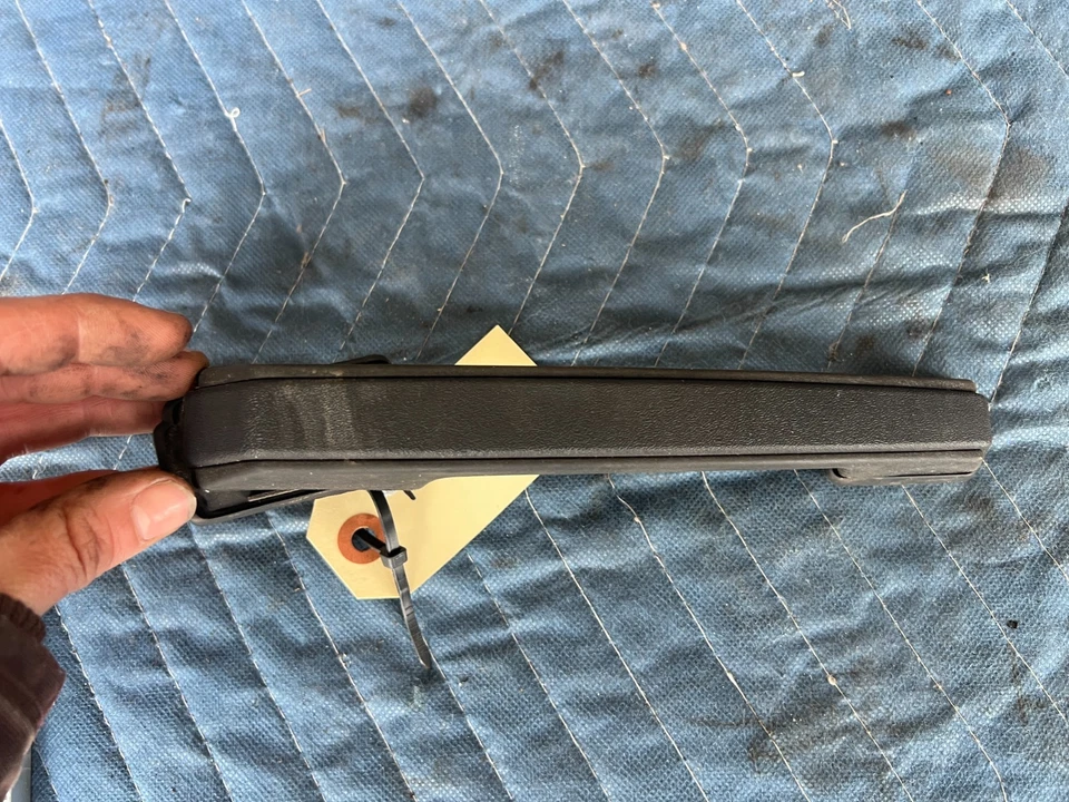 Manija exterior derecha derecha de la puerta OEM #3846EM Volvo 740 940 1989-1995 sedán Foto 2 de 4