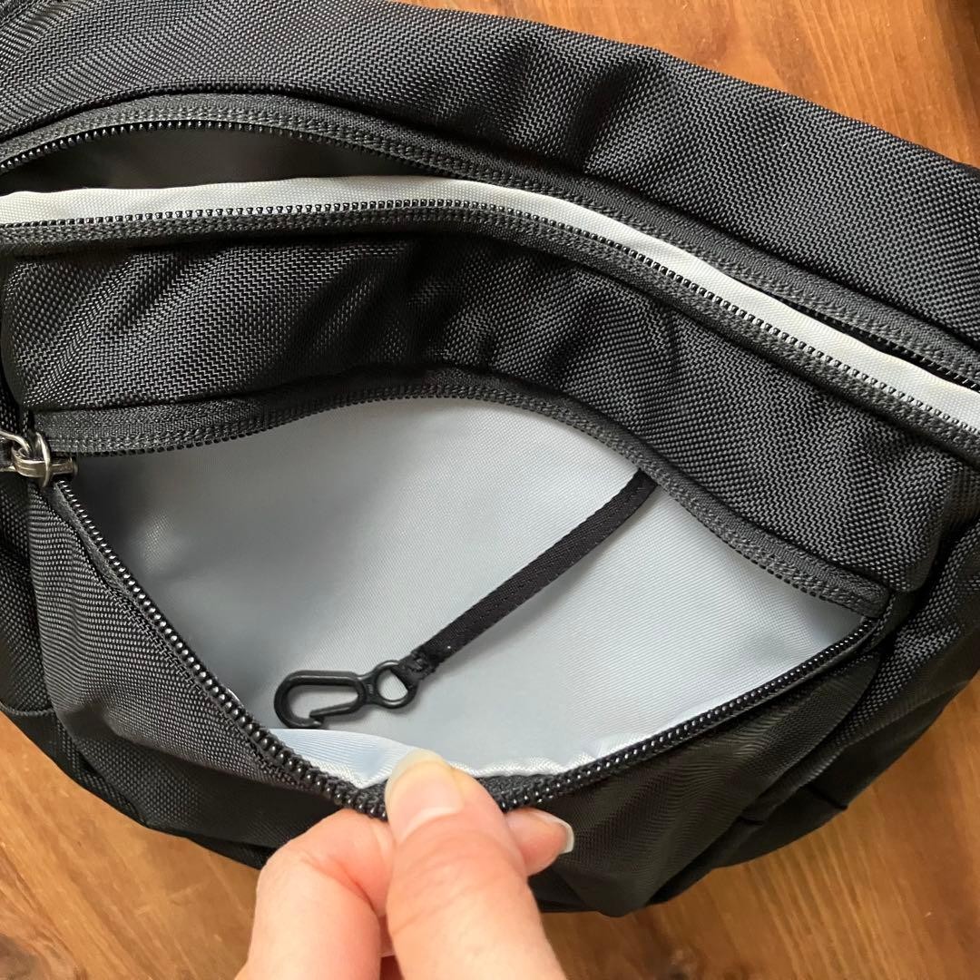 Arc'teryx MAKA2 Body Bag Discontinued Outdoor thumbnail 3