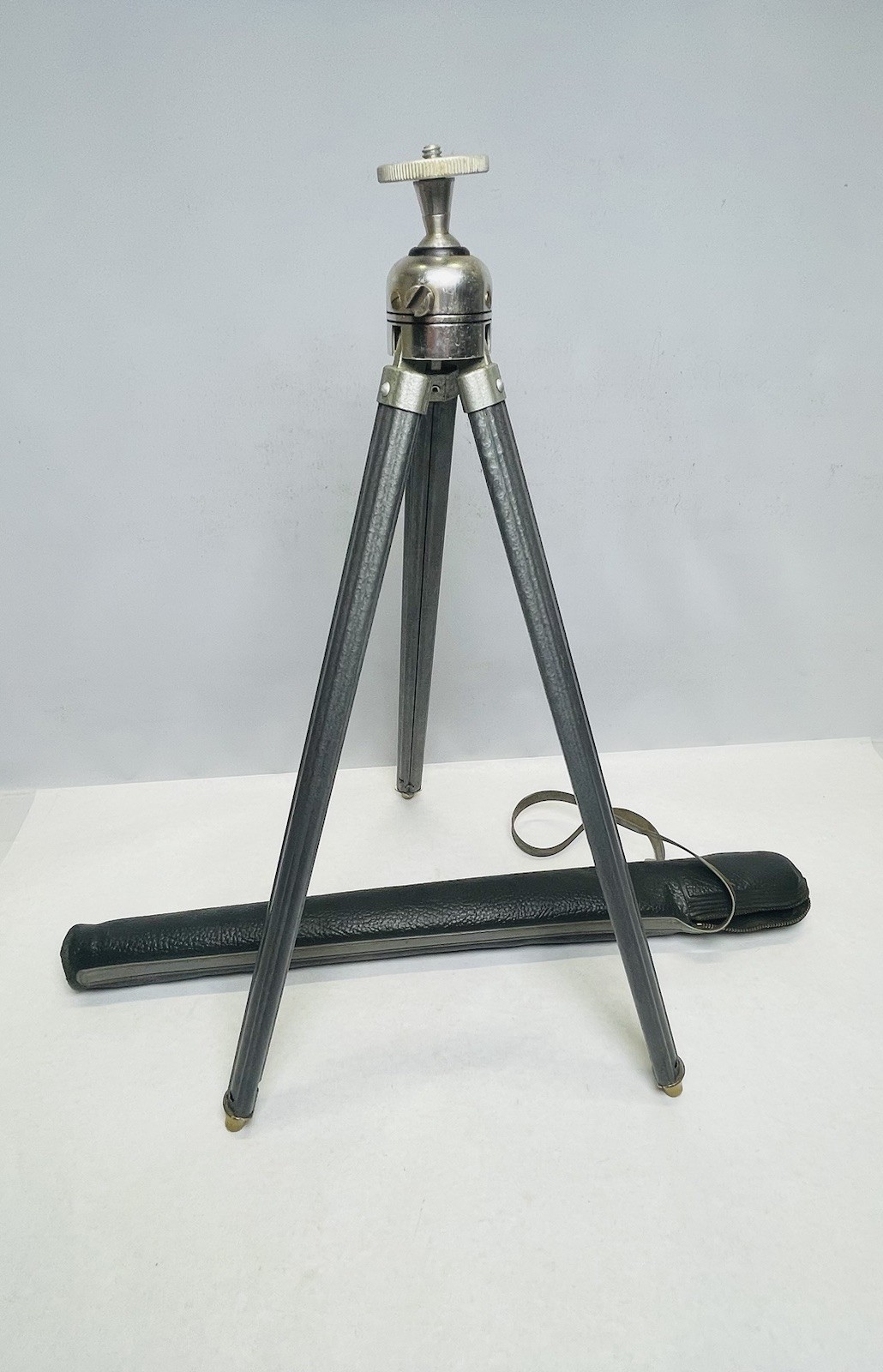Bilora Stabilo 1114 Vtg Tripod with Ball Head With Leather Case Extends To 31”