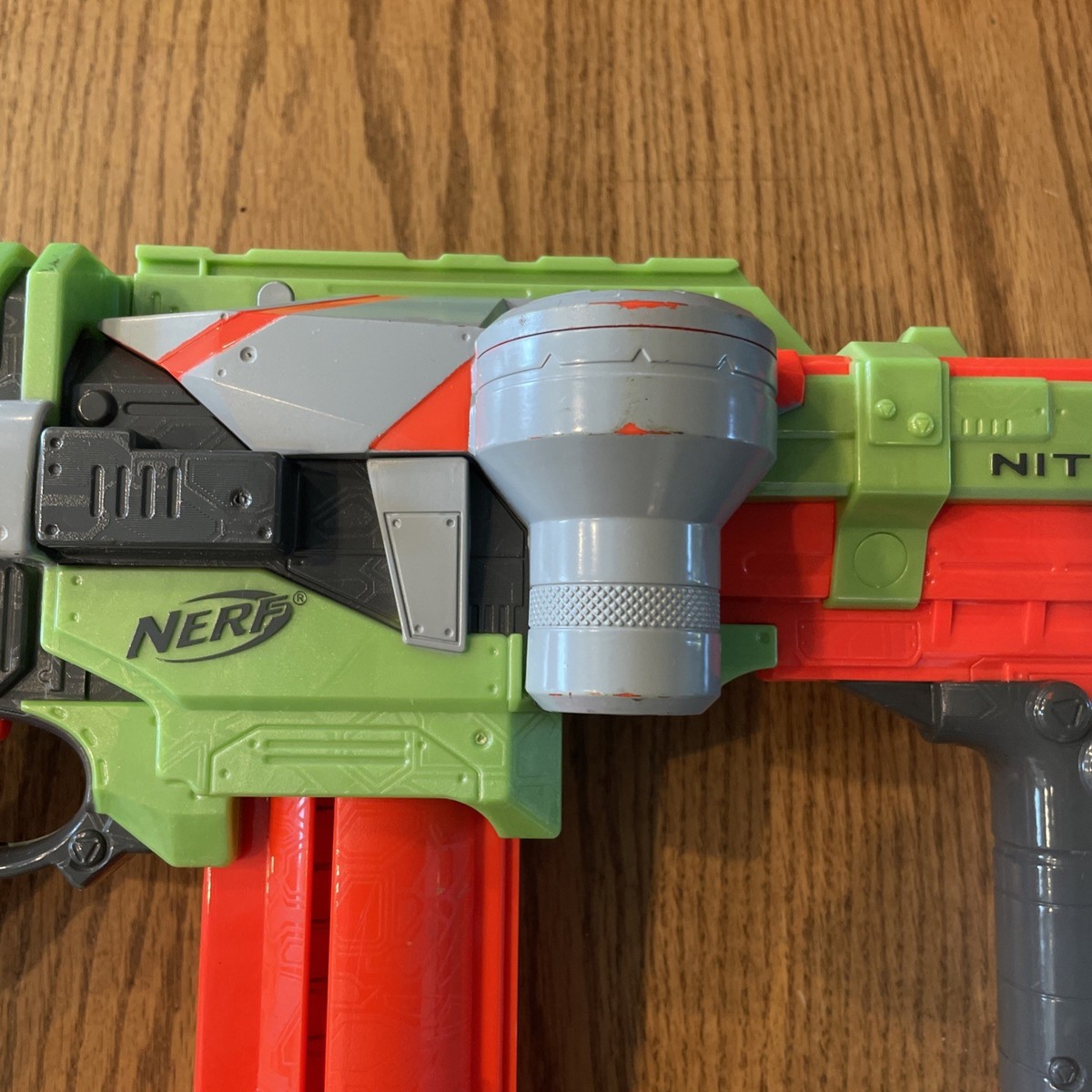 NERF Vortex Nitron Long Range Disc Tech Full-Auto Disc Shooter 