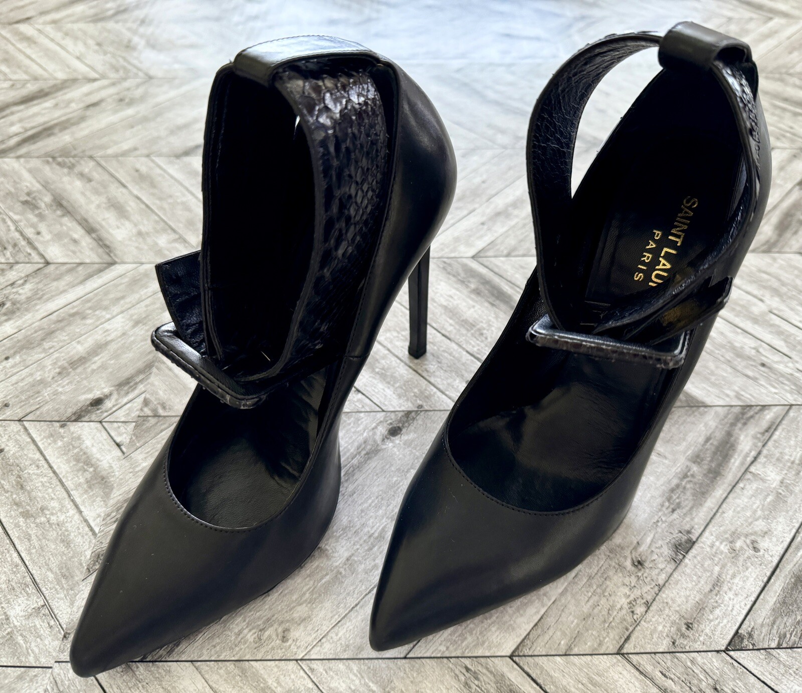 Saint Laurent scarpe tacco alto donna 7 pelle nera polsino alla caviglia pompa boho Y2K 37