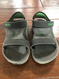 water shoes with straps