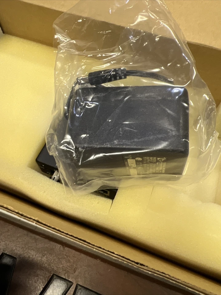 NIB TRANSITION NETWORKS E-TBT-FRL-03 CONVERTER ETHERNET 10BASE-FL S86 - Image 4 of 4