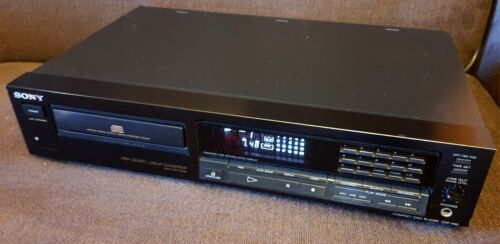 SONY CDP-690 COMPACT DISC PLAYER -NO REMOTE NEW LASER - Afbeelding 1 van 12