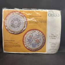 Creative Circle Friendship Wreath 0833 Candlewicking EmbroideryKit 1984 NEW READ