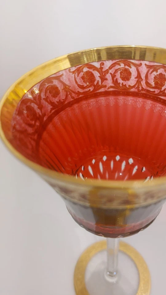 Calice vino rosso Mod. THISTLE oro, cristallo di Saint Louis. Verre à vin. - Immagine 2 di 4