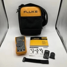 Fluke 117 True RMS Multimeter with Carrying Bag