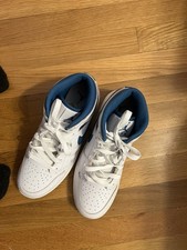Nike Air Jordon 1 mid SE GS Boys Shoes size 7