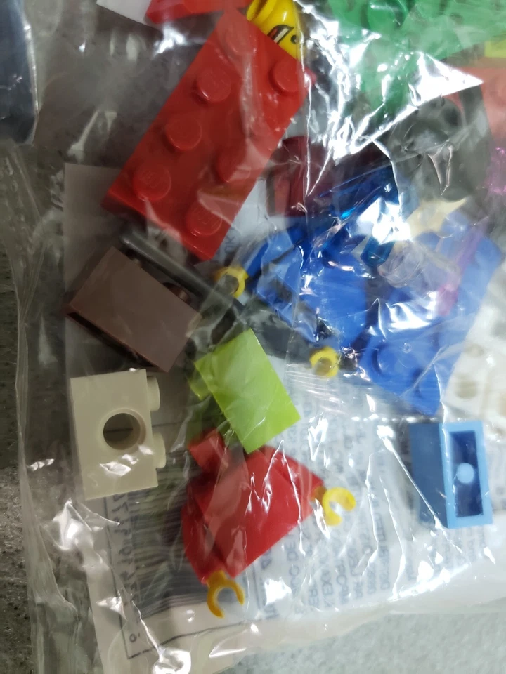 New Lego 9338 Building Toy mini kit, 2002, 57 pieces - Image 3 of 4