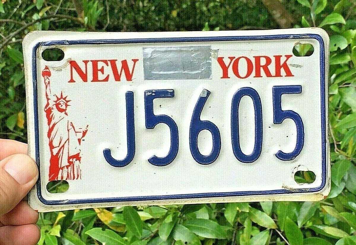 NEW YORK NY STATUE of LIBERTY Motorcycle License Plate Tag # J5605