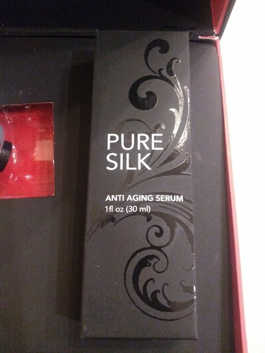 Quasar MD - Red Skincare light therapy +antiaging serum In original packaging! - Picture 6 of 11
