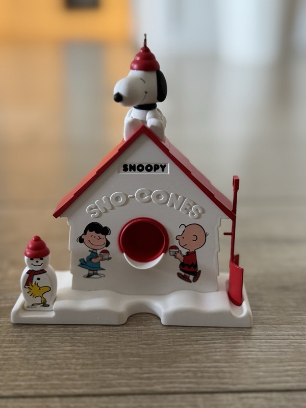 Hallmark Keepsake 2025 Sno-Cones with Friends Peanuts Ornament + Tote Bag