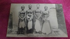 CPA ORIGINALE PERIODE COLONIALE VERS 1906/CONAKRY/JEUNES FILLES CIRCONCISES/BIEN