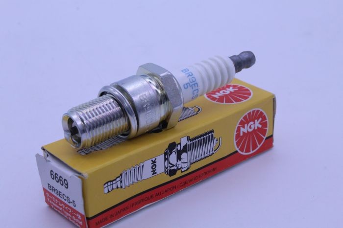 NGK BR9ECS-5 Nickel Spark Plug 0.5mm Gap Wide Heat Range Universal 6669