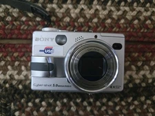 Sony Cyber Shot 5.0 MP Digital Still Camera  Silver DSC-V1