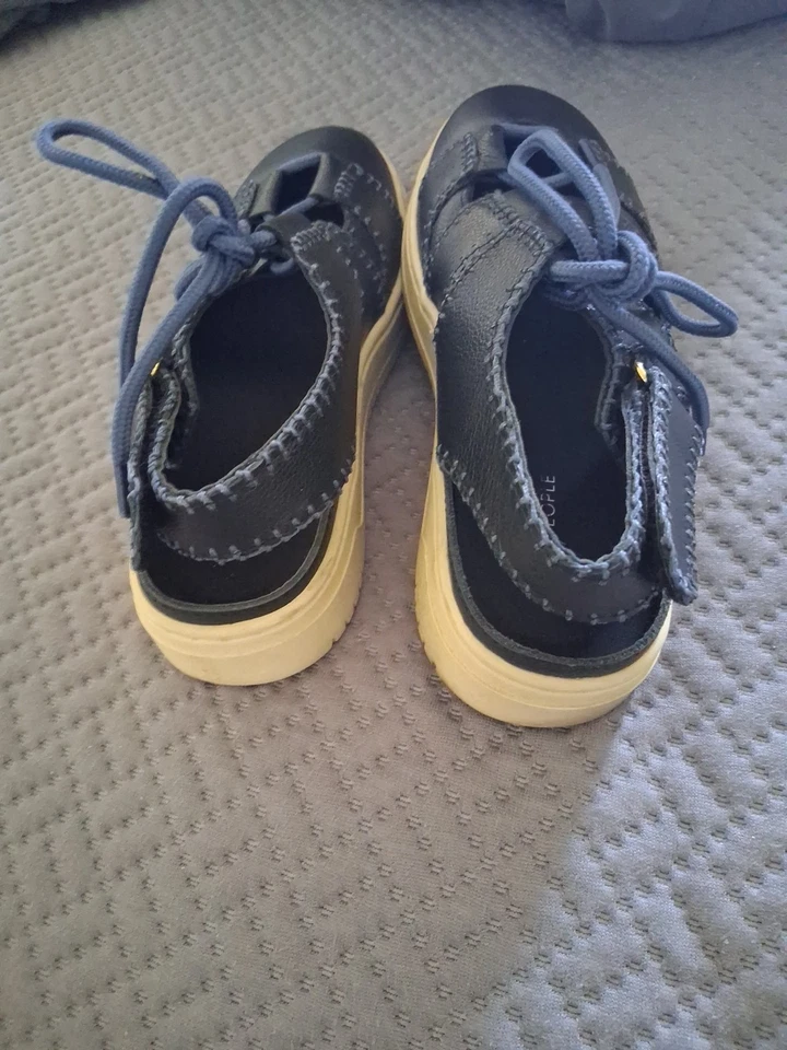 Sandalia Free People de cuero negro con plataforma Thirty Love con tira trasera para mujer talla 8 Foto 4 de 4