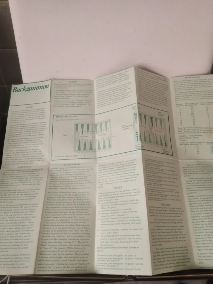 Hamleys Vintage Backgammon Set in Faux Leather Carry Case Boxed - Image 3 of 4