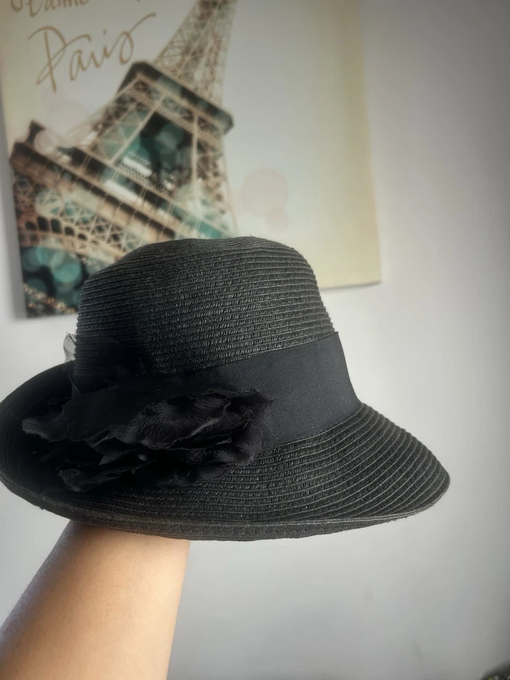 Sombrero Cloche Negro Nine West con Flor UPF 50% Embalable Talla Única Foto 2 de 3