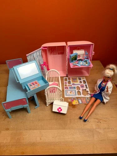 1987 Barbie Loving Care Playcase + Dr Barbie + Crib & Accessories Vintage