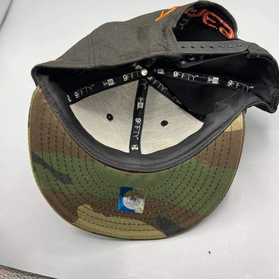 Gorra Miami Hurricanes Hombres Negra Camuflada Bordada 9Fifty New Era Gorra A Presión Trasera Foto 3 de 4