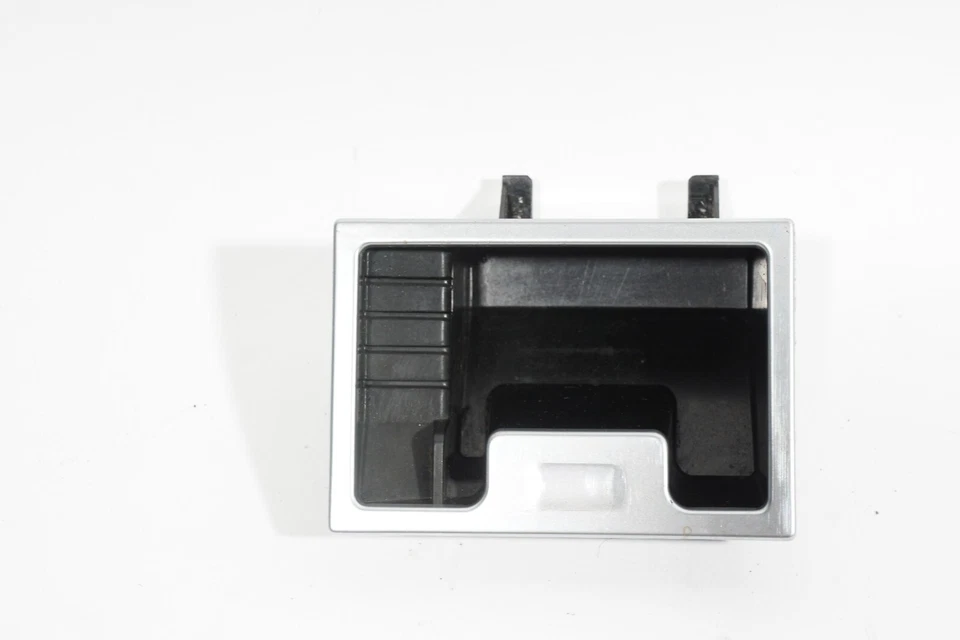 04 05 06 07 BMW 530i E60 CONSOLE CENTRAL AHTRAY INSERT 7034098 FABRICANTE DE EQUIPAMENTO ORIGINAL - Imagem 2 de 4