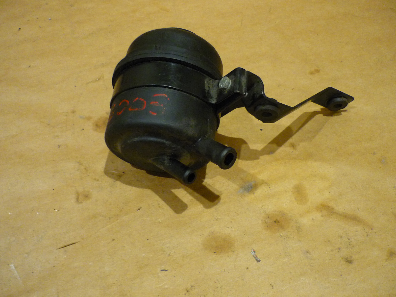 Ferrari 550 - Power Steering Oil Tank And Bracket-No Cap - P/N 170877