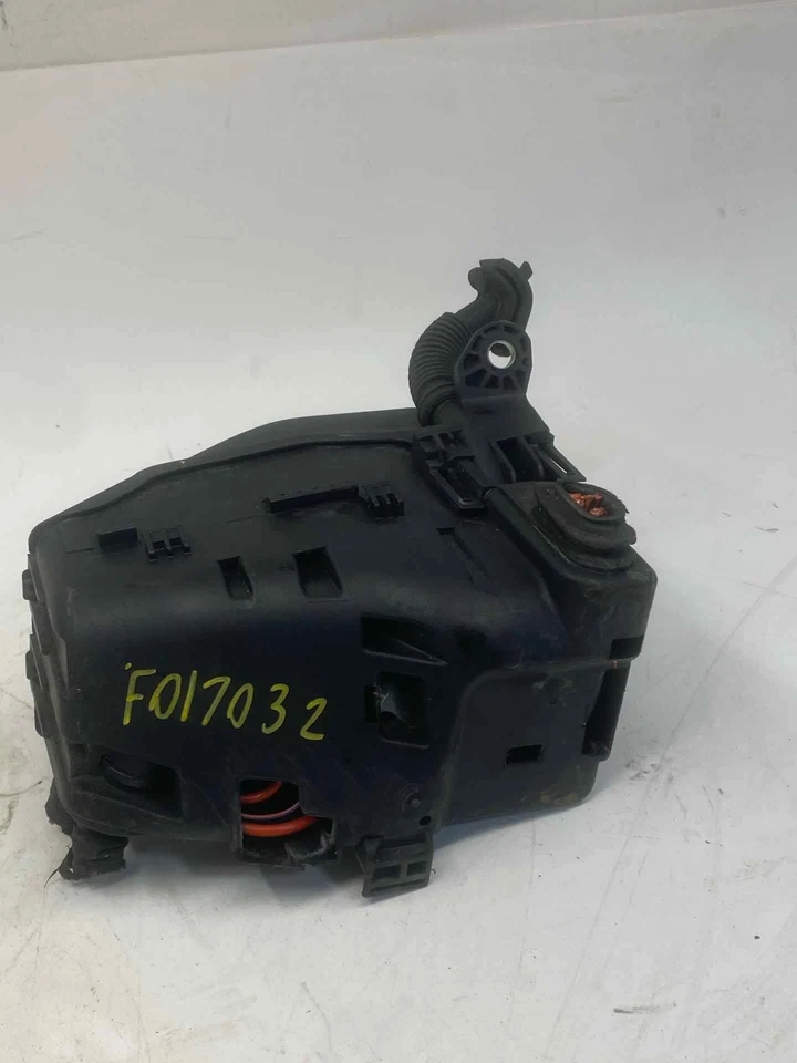 Engine Fuse Box VOLVO S60 14 15 16 17 18 - Imagem 2 de 3