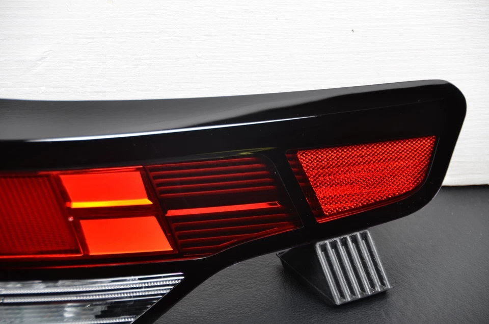 2025 Volkswagen Tiguan BASE LED Tail Light Lamp RH Right Passenger Side OEM - Изображение 3 из 4