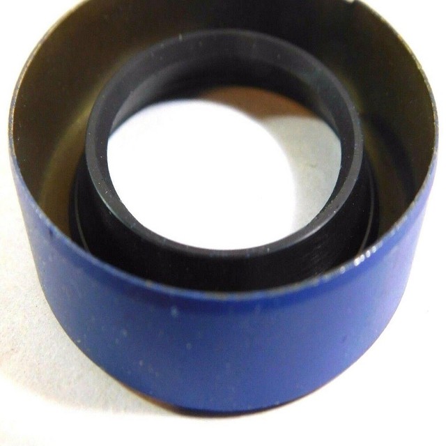 TCM TB-H Type Oil Seal - NBR/Carbon Steel, 3.250 X 4.249 X 0.375 Inches
