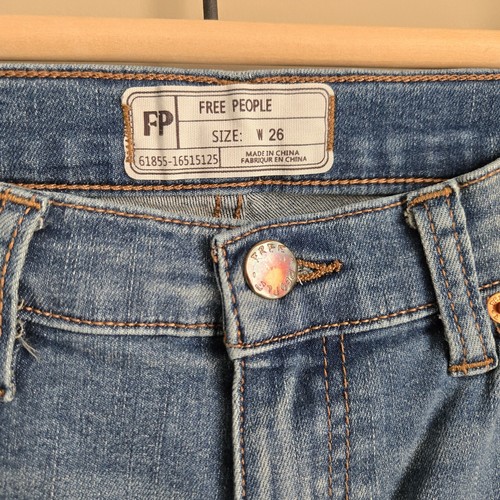 Free People Medium Wash Great Heights Fray Hem Distressed Skinny Jeans Size 26 - Picture 4 of 5
