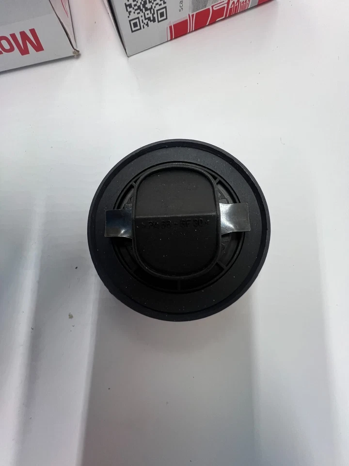 (CANTIDAD 2) Tapa de llenado de aceite para moto MO132 MB Mercedes Clase E C Foto 3 de 4